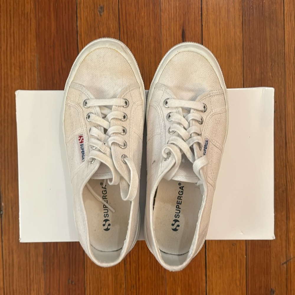 Superga 2750 Cotu classic white sneakers. Size 38. Good condition!